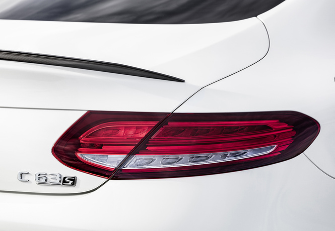 Выход силы. Mercedes-AMG C 63 S Выход силы. Mercedes-AMG C 63 S