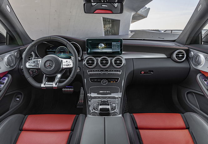 Выход силы. Mercedes-AMG C 63 S Выход силы. Mercedes-AMG C 63 S