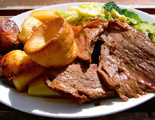 Ростбиф с отварным картофелем