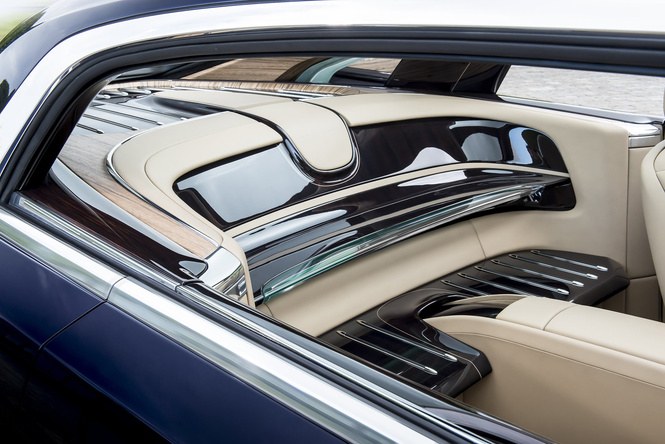 Самый дорогой в мире Rolls-Royce построили для таинственного коллекционера Самый дорогой в мире Rolls-Royce построили для таинственного коллекционера