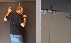 Как с помощью дыма от вейпа открыть сенсорную дверь (видео)