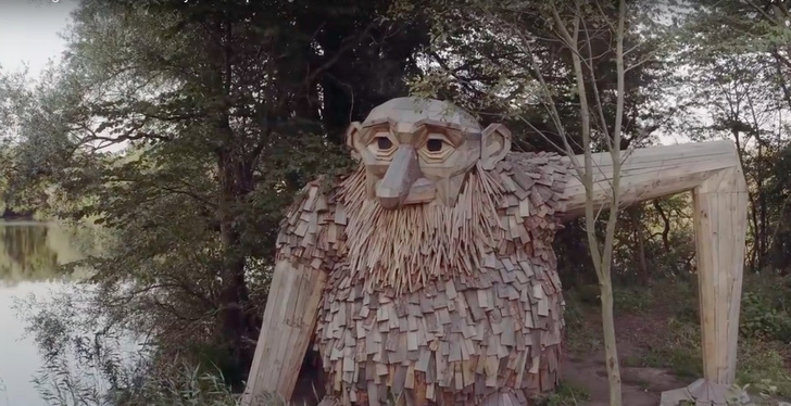 Фото №1 - Датчанин строит деревянных великанов. Завораживающе и чуть жутко (ВИДЕО)
