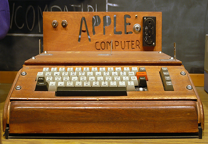 История Apple в 39 фотографиях