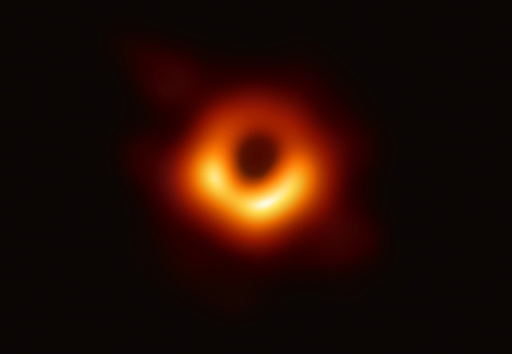 Лучшие шутки про первую фотографию черной дыры