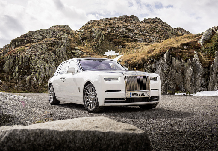Фото №1 - Мы поездили на новом Rolls-Royce Phantom за тебя. То есть, конечно, для тебя!