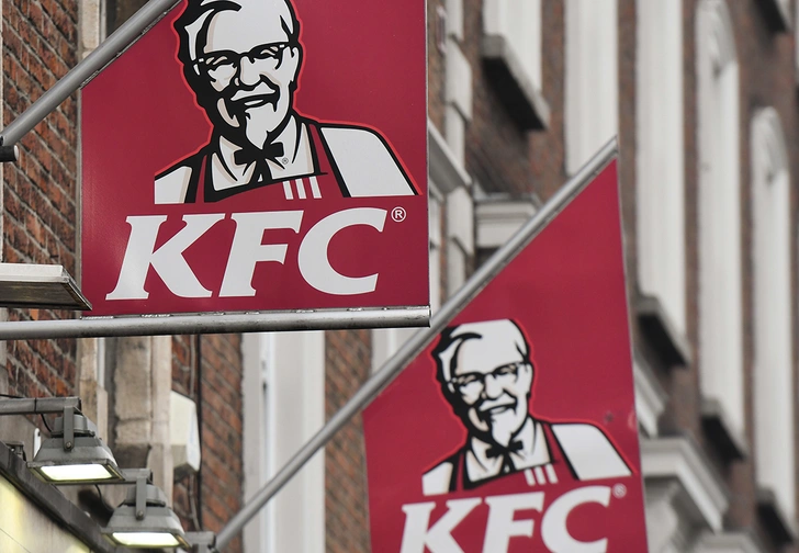 Хитрый студент год бесплатно питался в KFC, притворяясь проверяющим