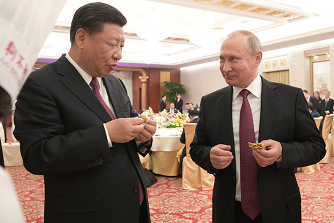 Нет, Путин не ел пирожок с собачьим мясом в Китае Нет, Путин не ел пирожок с собачьим мясом в Китае