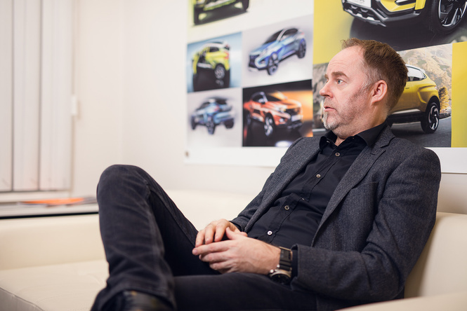 Главный дизайнер Lada Стив Маттин отвечает на вопросы MAXIM! Главный дизайнер Lada Стив Маттин отвечает на вопросы MAXIM!