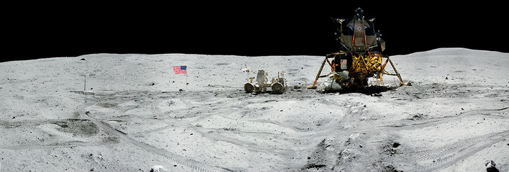NASA показало ранее не опубликованные панорамы, снятые во время высадки на Луну (фото)