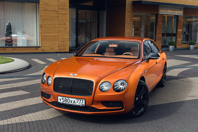 Cамый быстрый четырехдверный Bentley в истории — Flying Spur W12 S Cамый быстрый четырехдверный Bentley в истории — Flying Spur W12 S
