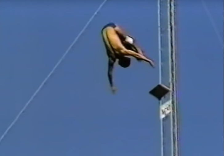 Прыжок с 52-метровой высоты: история одного видео