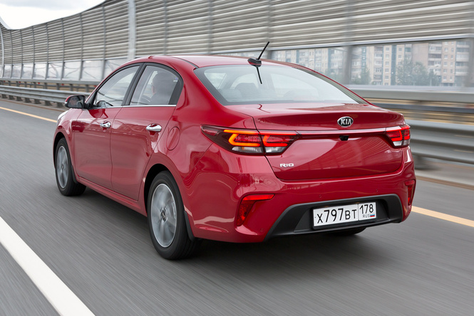 Не узнал? А это, между прочим, Kia Rio Не узнал? А это, между прочим, Kia Rio