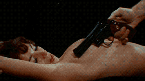 Пятничная подборка гифок сексуальных девушек с оружием
