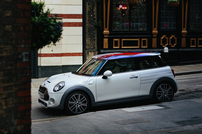 Единственный MINI для королевской свадьбы Единственный MINI для королевской свадьбы
