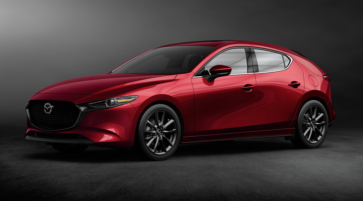 Без остановки: новое поколение Mazda 3