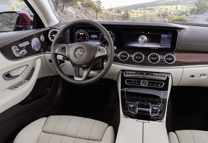 Mercedes-Benz представил новое купе Е-класса Mercedes-Benz представил новое купе Е-класса