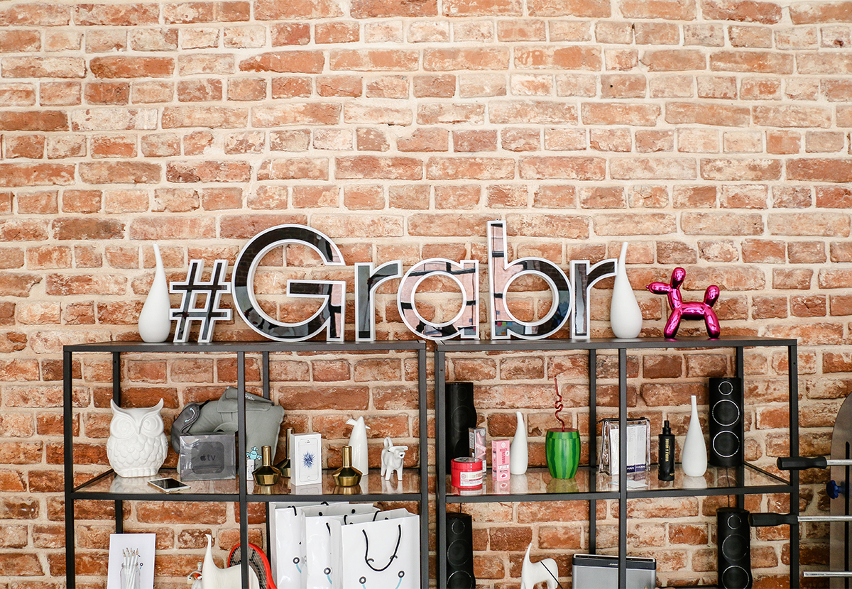 Как путешествовать, есть пармезан и покупать гаджеты, не возвращаясь в ...