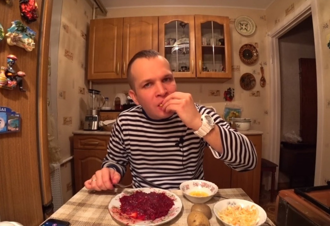 Смертельный номер! Москвич пробует прожить 11 дней на 350 рублей! (душераздирающая ВИДЕОхроника) Смертельный номер! Москвич пробует прожить 11 дней на 350 рублей! (душераздирающая ВИДЕОхроника)