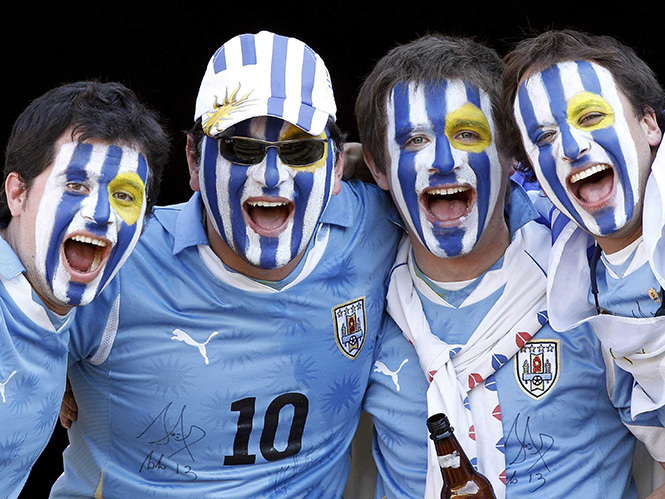 Футбольные болельщики сборной Уругвая
