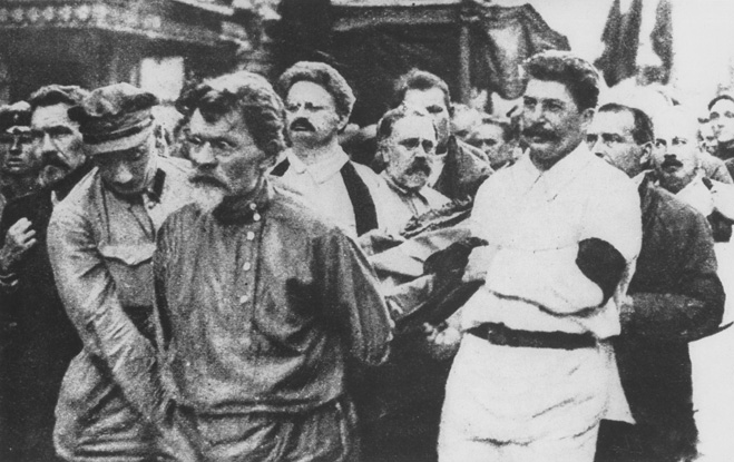 Сталин на похоронах Дзержинского