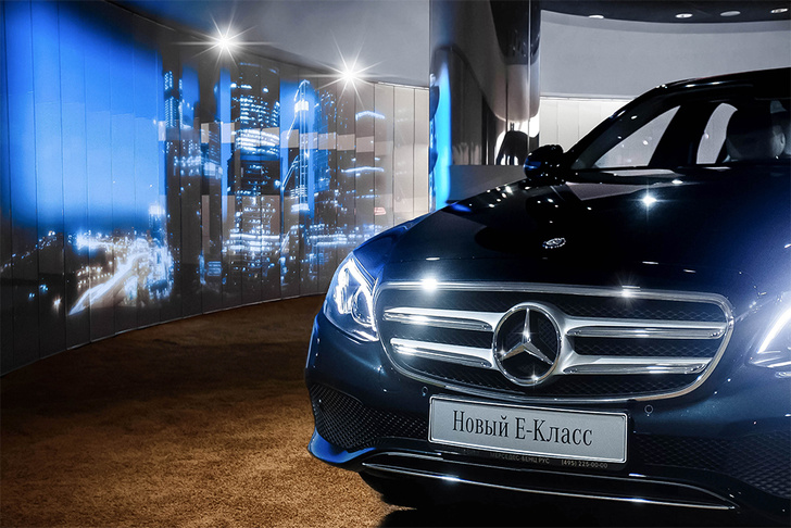 Шоурум Mercedes-Benz: новое слово в общении с автомобилями