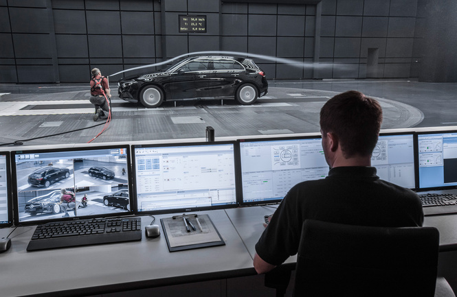 Это не фантастический фильм, а новый Mercedes A-Class Это не фантастический фильм, а новый Mercedes A-Class