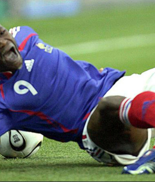 5 самых ужасных футбольных травм!
