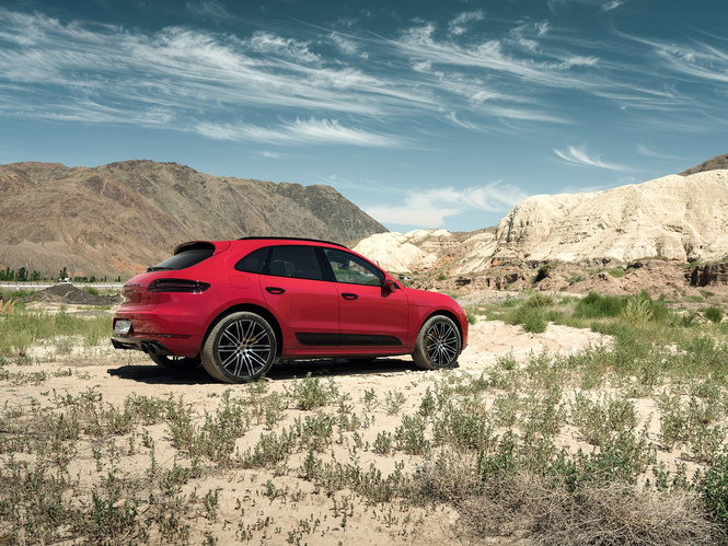 Однажды Porsche Macan пришел в мир, чтобы нас удивить. И до сих пор не может остановиться. Однажды Porsche Macan пришел в мир, чтобы нас удивить. И до сих пор не может остановиться.