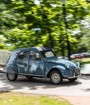 Citroen 2CV – «гадкий утенок», которого любили все