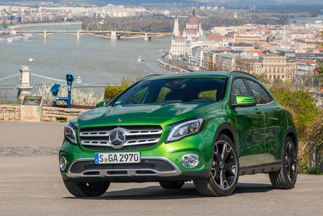 Лезем на Mercedes GLA туда, куда нельзя Лезем на Mercedes GLA туда, куда нельзя