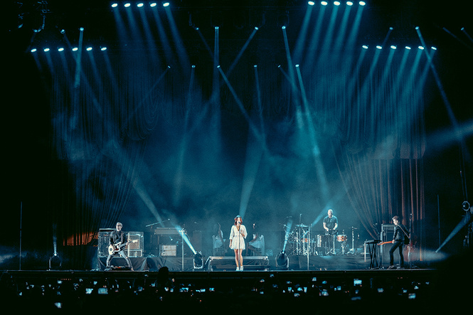 Что творилось на недавних концертах Red Hot Chili Peppers, Ланы Дель Рей, «Сплина» и других рокеров Что творилось на недавних концертах Red Hot Chili Peppers, Ланы Дель Рей, «Сплина» и других рокеров