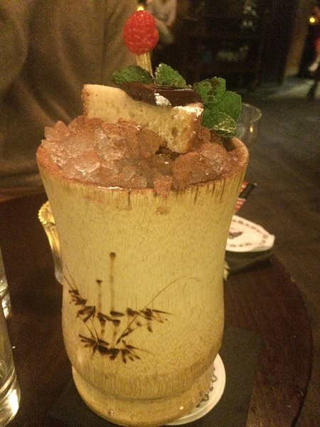 Коктейль Barrel Aged Zombie, бар Nightjar, Лондон