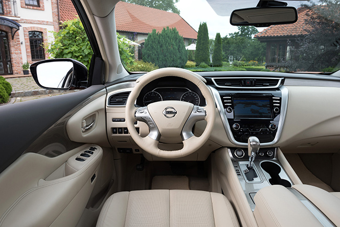 Сможет ли Nissan Murano поднять России экономику, а тебе — настроение? Сможет ли Nissan Murano поднять России экономику, а тебе — настроение?