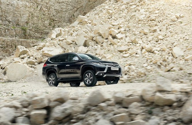 «Легенды Дакара» прокатят тебя на новом Mitsubishi «Легенды Дакара» прокатят тебя на новом Mitsubishi