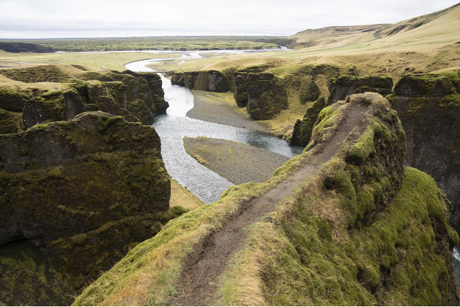 Одно из красивейших мест Исландии продолжают вытаптывать  из-за Джастина Бибера (фото)