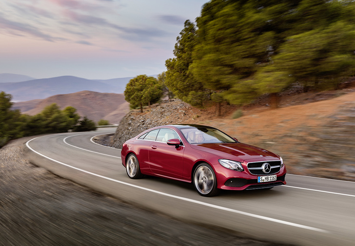 Фото №1 - Mercedes-Benz представил новое купе Е-класса