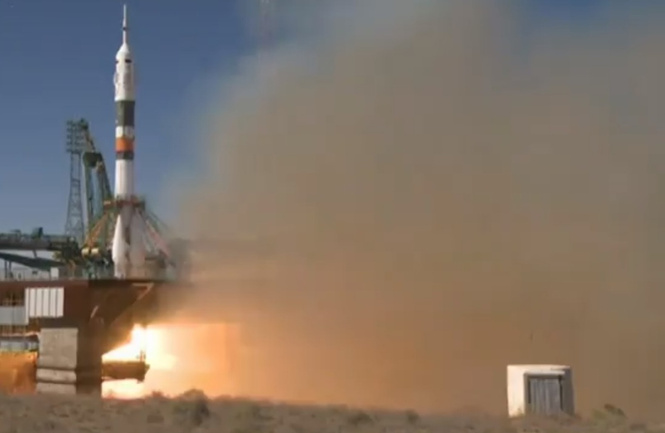 «Союз-МС 10» с двумя космонавтами потерпел аварию при старте (видео) «Союз-МС 10» с двумя космонавтами потерпел аварию при старте (видео)