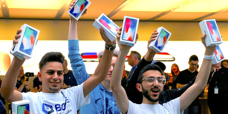 Хочешь быть богатым? Купи iPhone!