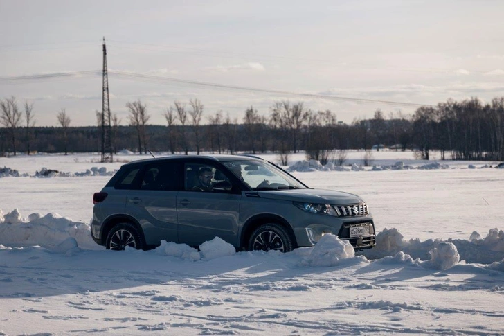 Suzuki Vitara: машина-раскраска