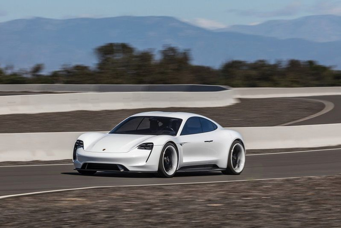 Porsche представил конкурента Tesla Porsche представил конкурента Tesla