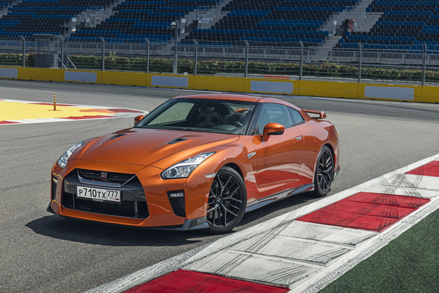 Nissan gtr годзилла