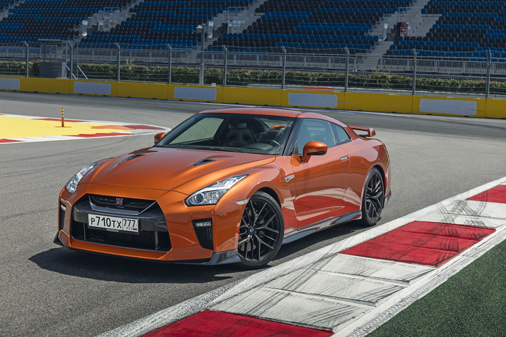Nissan GT-R: Годзилла возвращается