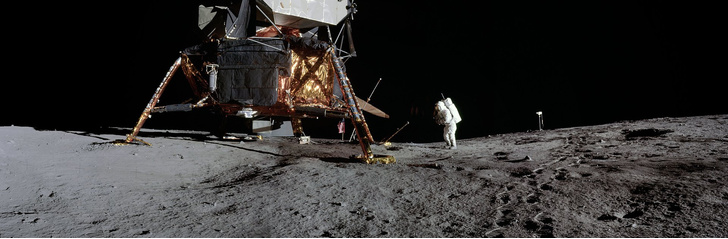 NASA показало ранее не опубликованные панорамы, снятые во время высадки на Луну (фото)