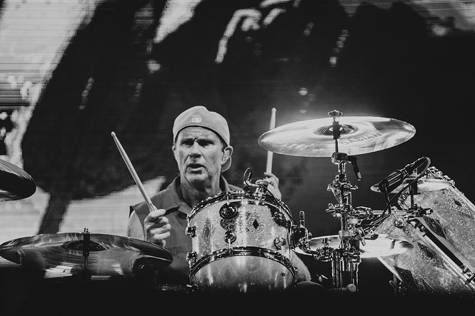 Что творилось на недавних концертах Red Hot Chili Peppers, Ланы Дель Рей, «Сплина» и других рокеров Что творилось на недавних концертах Red Hot Chili Peppers, Ланы Дель Рей, «Сплина» и других рокеров