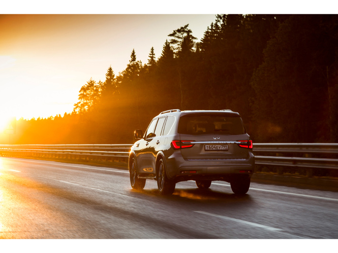 Infiniti QX80: добавки не надо Infiniti QX80: добавки не надо