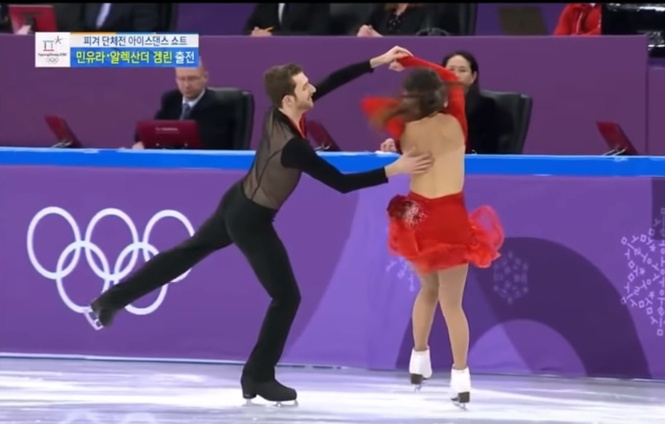 У корейской фигуристки порвался топик прямо во время выступления! (ВИДЕО с нотками ню) У корейской фигуристки порвался топик прямо во время выступления! (ВИДЕО с нотками ню)