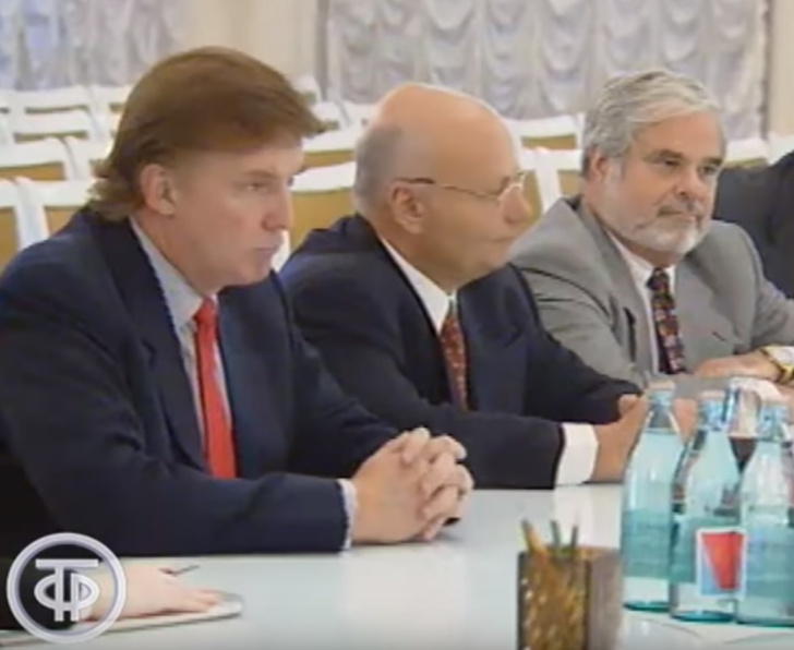 Фото №1 - Редкое видео: Дональд Трамп на встрече с московскими властями в 1995 году
