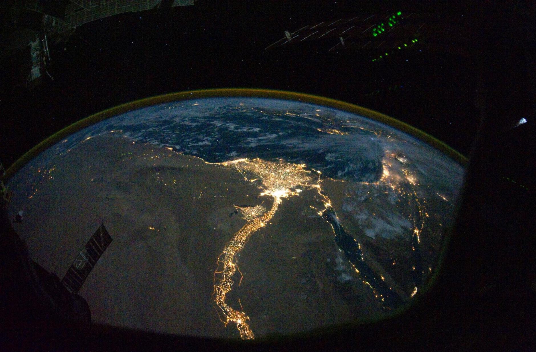 Лас Вегас из космоса ночью