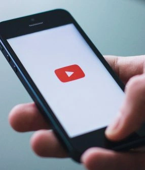 Лайфхак: как проигрывать видео с YouTube на iOS фоном