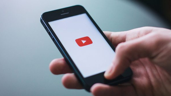 Лайфхак: как проигрывать видео с YouTube на iOS фоном